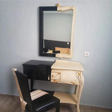 Studio Beleri Himare Bagian luar foto