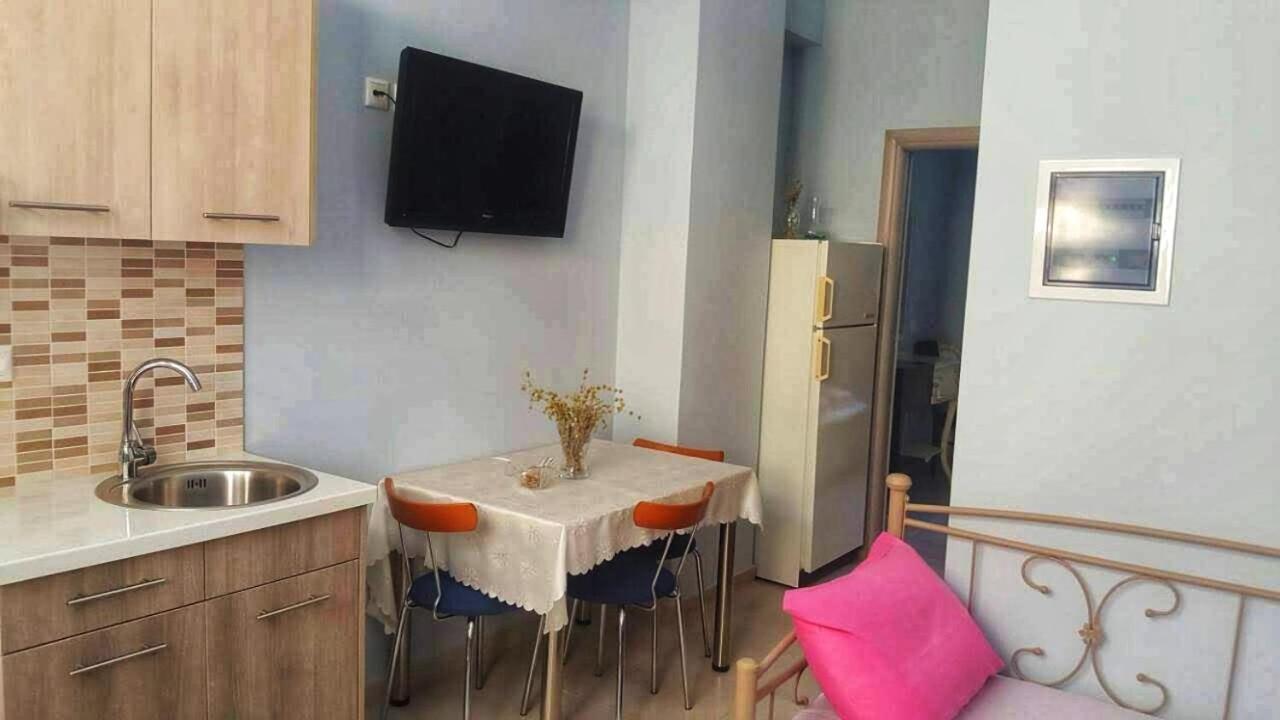 Studio Beleri Himare Bagian luar foto
