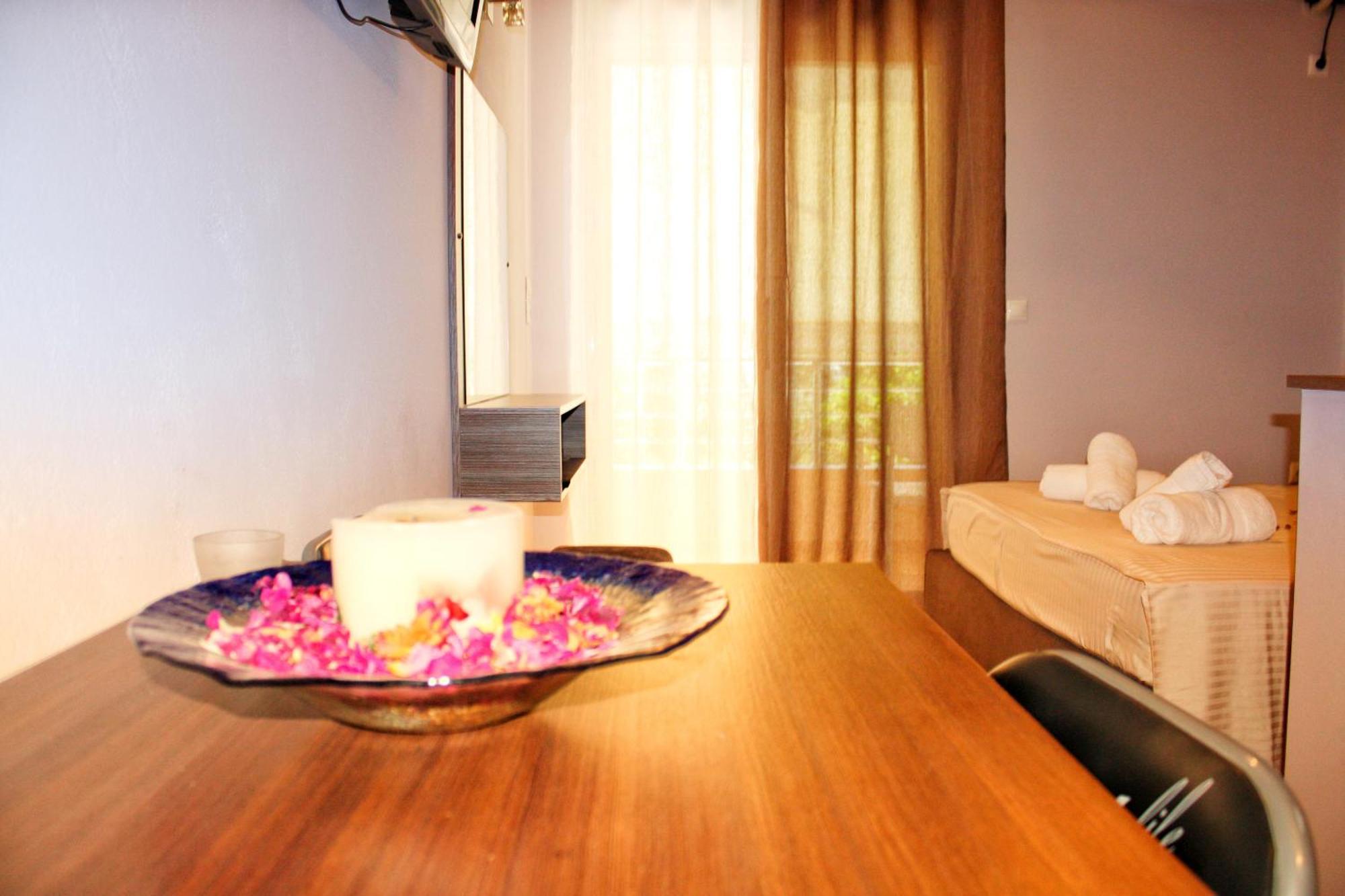 Studio Beleri Himare Bagian luar foto